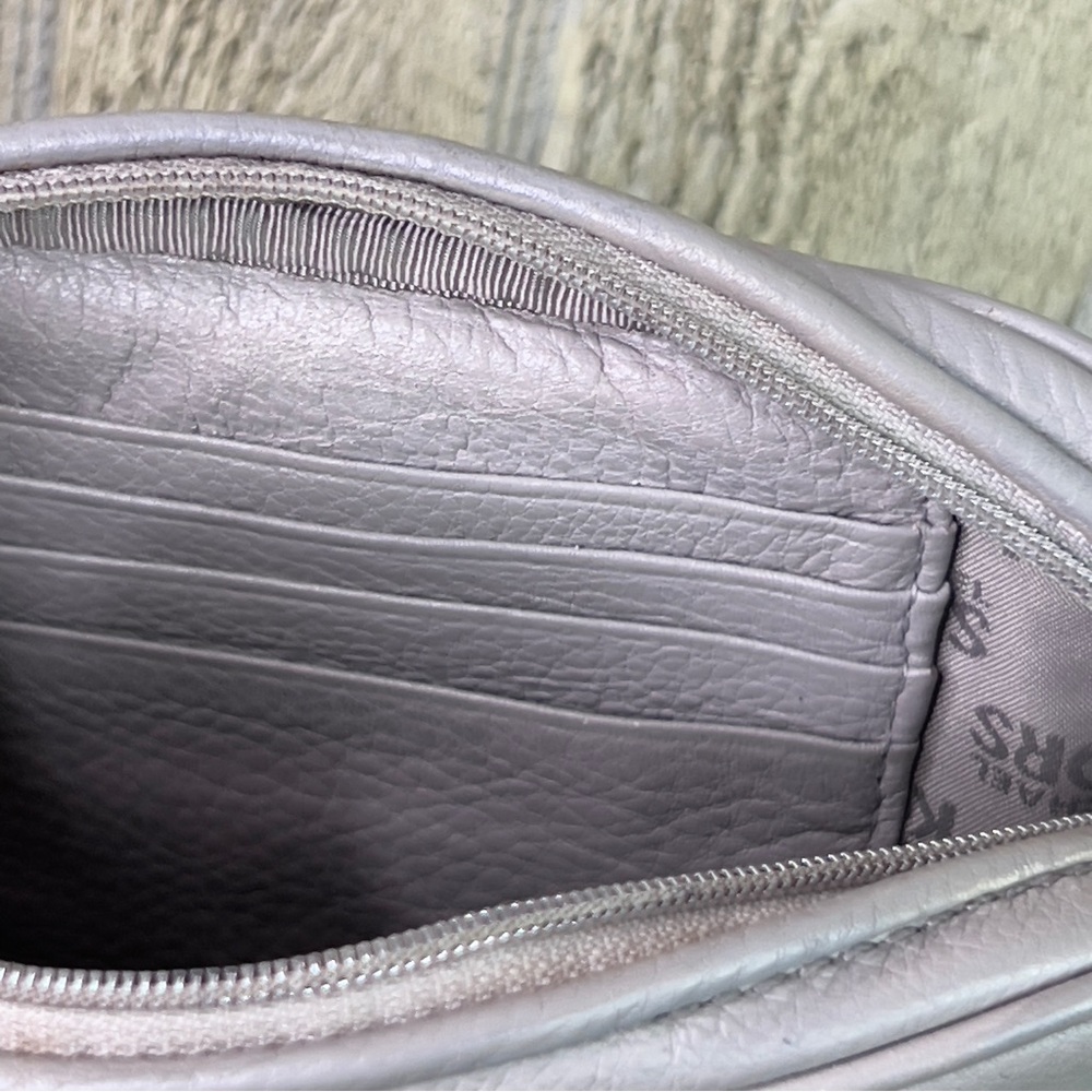 Michael Kors Gray Small Crossbody Purse - Picture 5 of 11